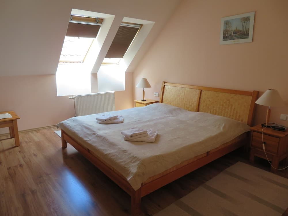 Józsi Bácsi Vendéglője és Szállodája