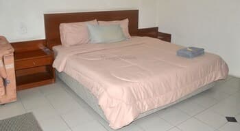 Wawa's Golf View Inn