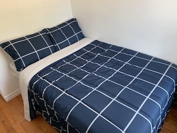 Spadina Avenue Shopping District