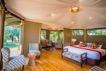 Mara Treetops Luxury Camp