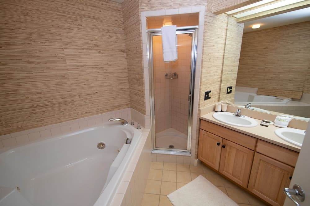 2br Grand Suite Solitude- Next To Moonshine Trail 2 Bedroom Condo