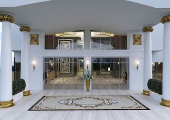 The City Walls Suit Hotel