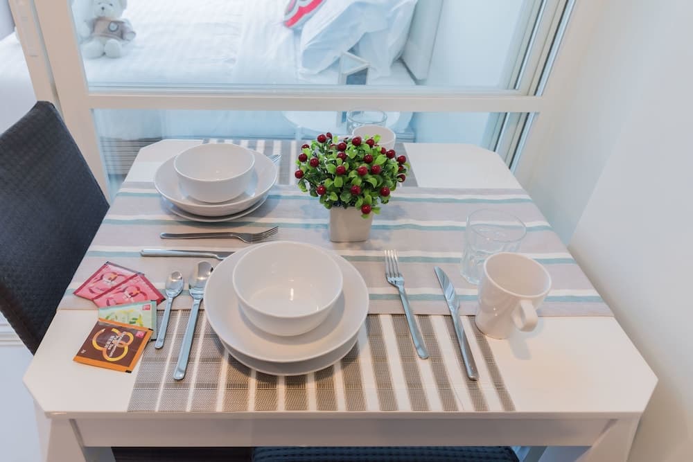 Locals Bangna Elements Srinakarin