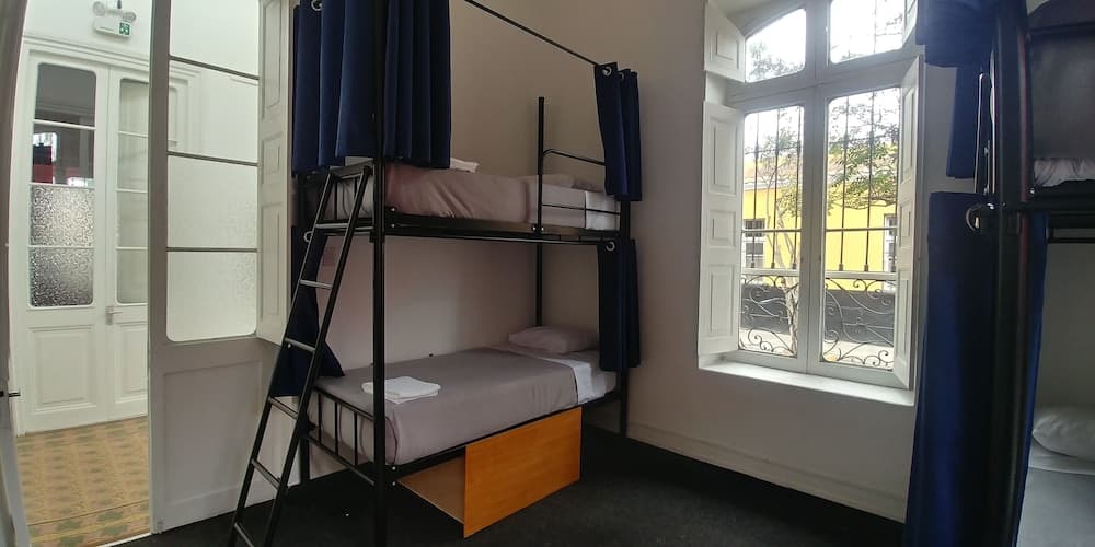 Casa Eguren Art Hostel - Adults Only