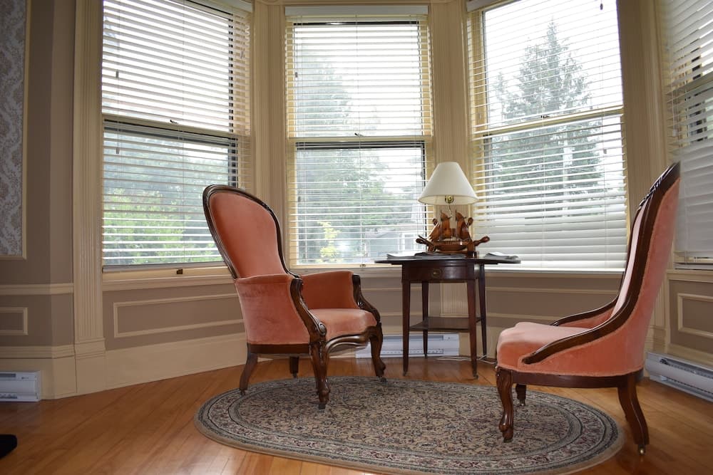 By The River Bed&breakfast