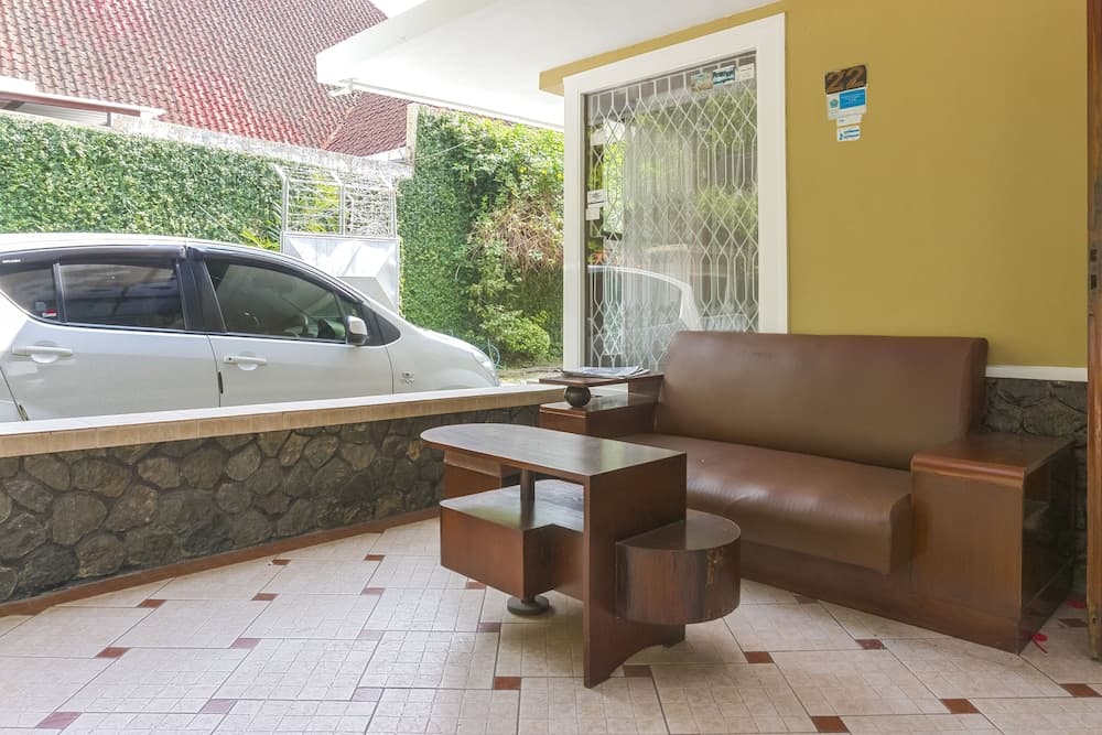 RedDoorz Plus near Brawijaya Museum