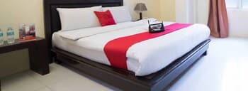 RedDoorz Plus @ Silk Residences Sta. Mesa Monthly Stay