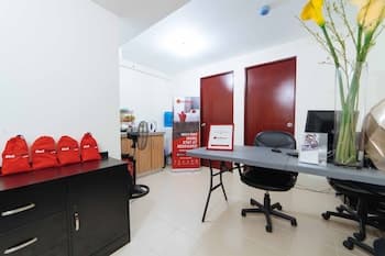 RedDoorz Plus @ Urban Tondo Manila