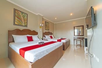 RedDoorz @ Old Buswang Road