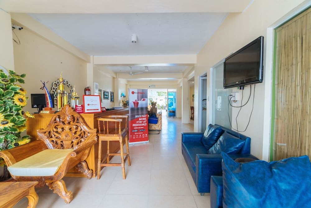 Reddoorz @ Old Buswang Road