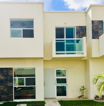 Bella Casa Nueva en Playa del Carmen