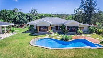 Nakatumble Luxury Eco Resort