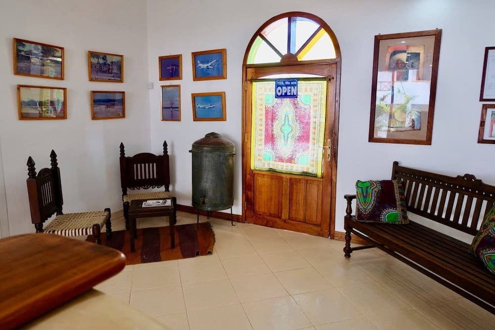 27 Cafe Zanzibar Airport Hotel