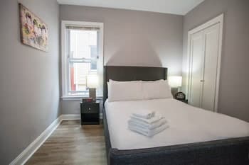 Downtown Boston 4bed 2 Full Bath Condo North End