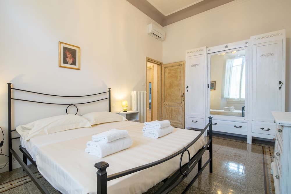 Santa Maria Novella 4 Bedrooms by Mmega