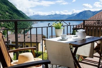 Altido Attic on the Lake