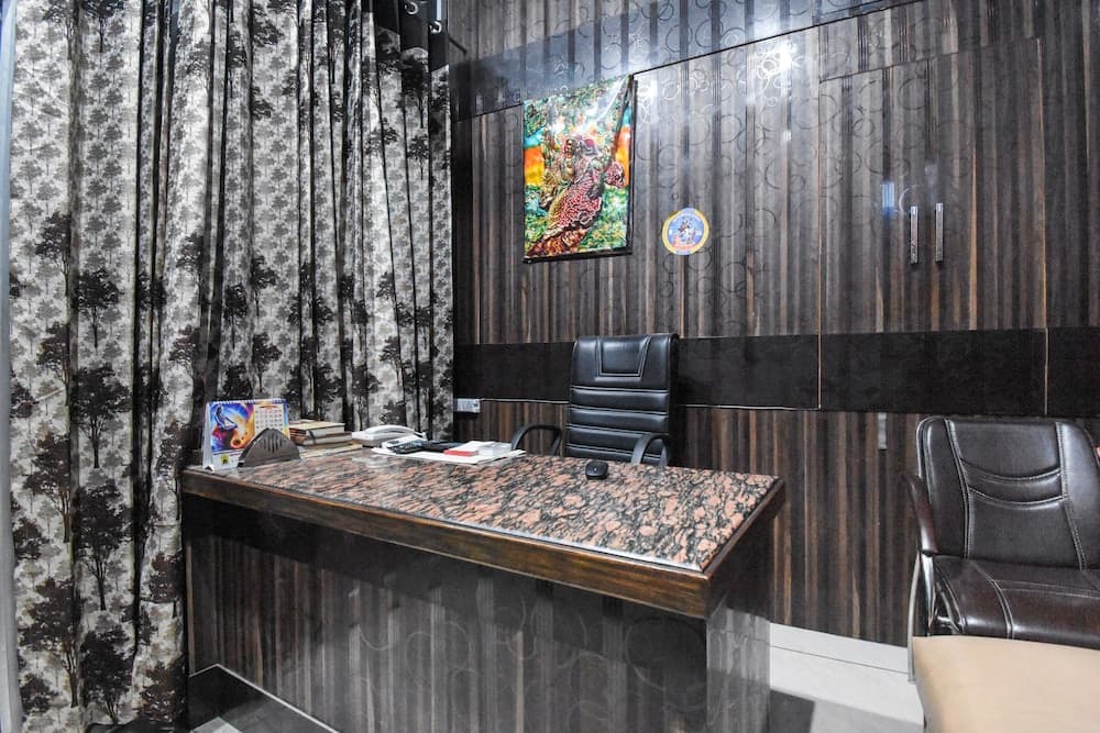 OYO 49414 Hotel Yuvraj Residency