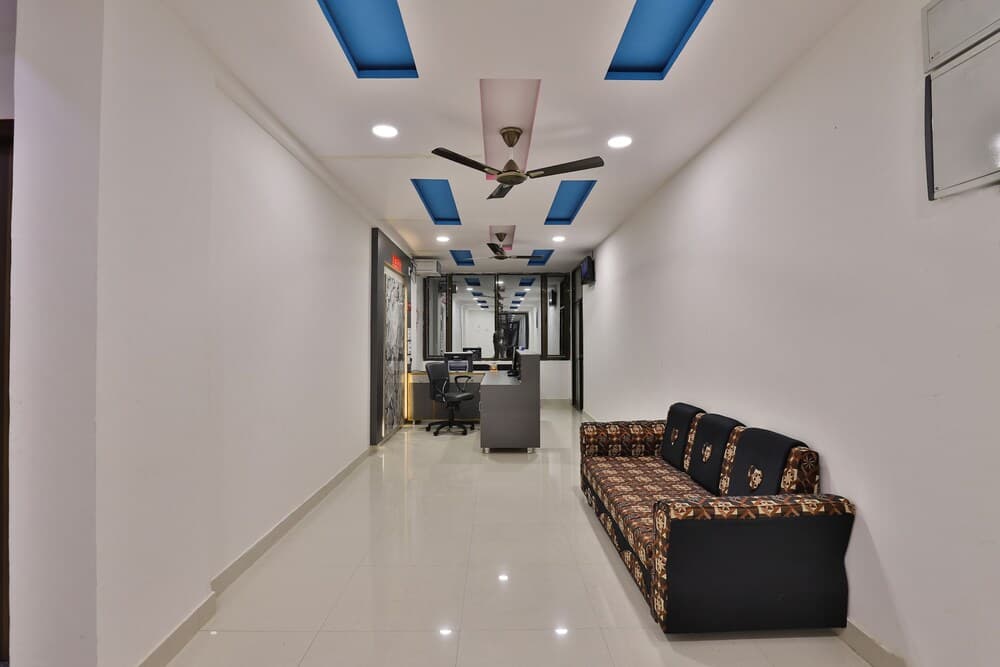 OYO 29317 Milan Guest House