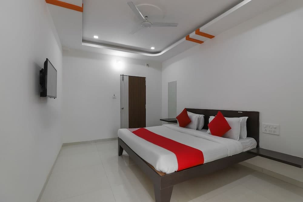 OYO 43875 Khatti Imly