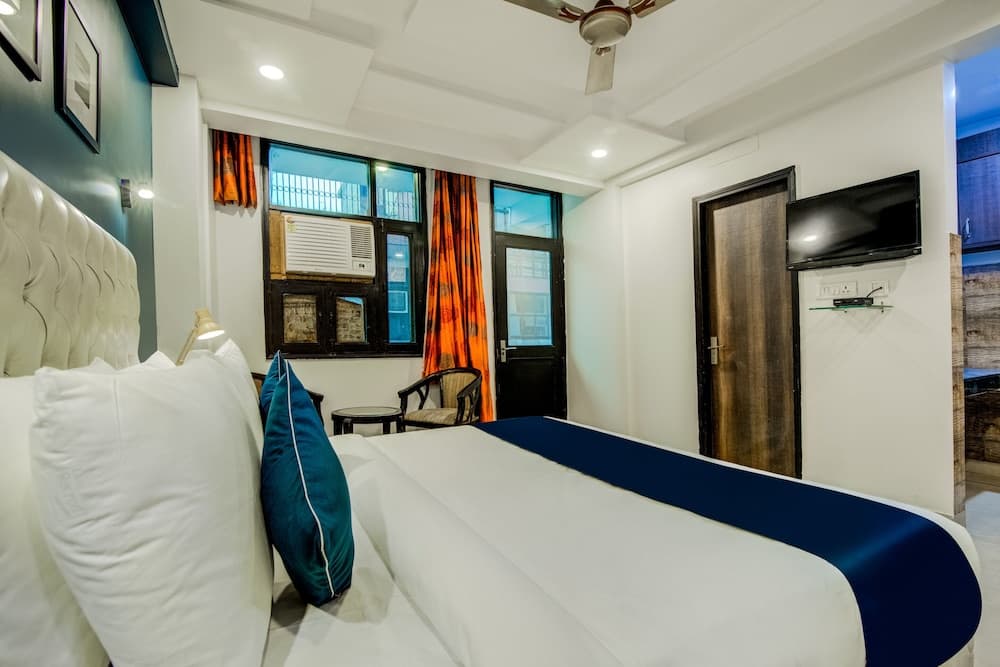 SilverKey Executive Stays 42891 Hira Palace