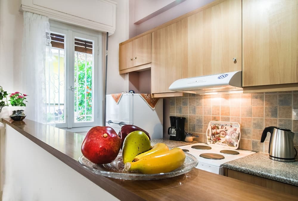 Elegant and renovated flat in Dafni