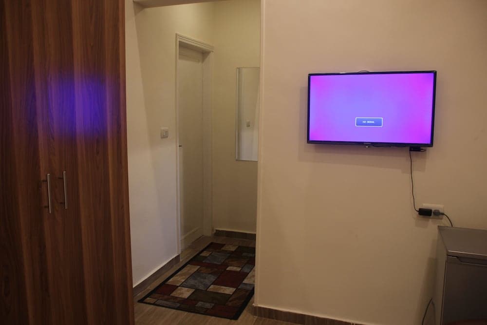 Farida Pyramids View