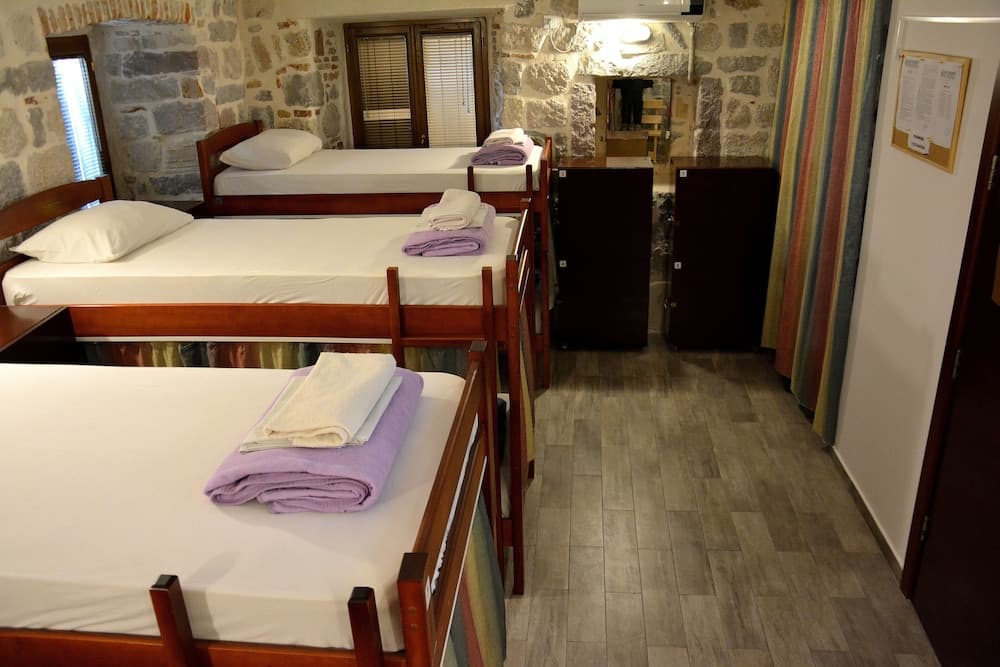 Montenegro Backpackers Home Kotor