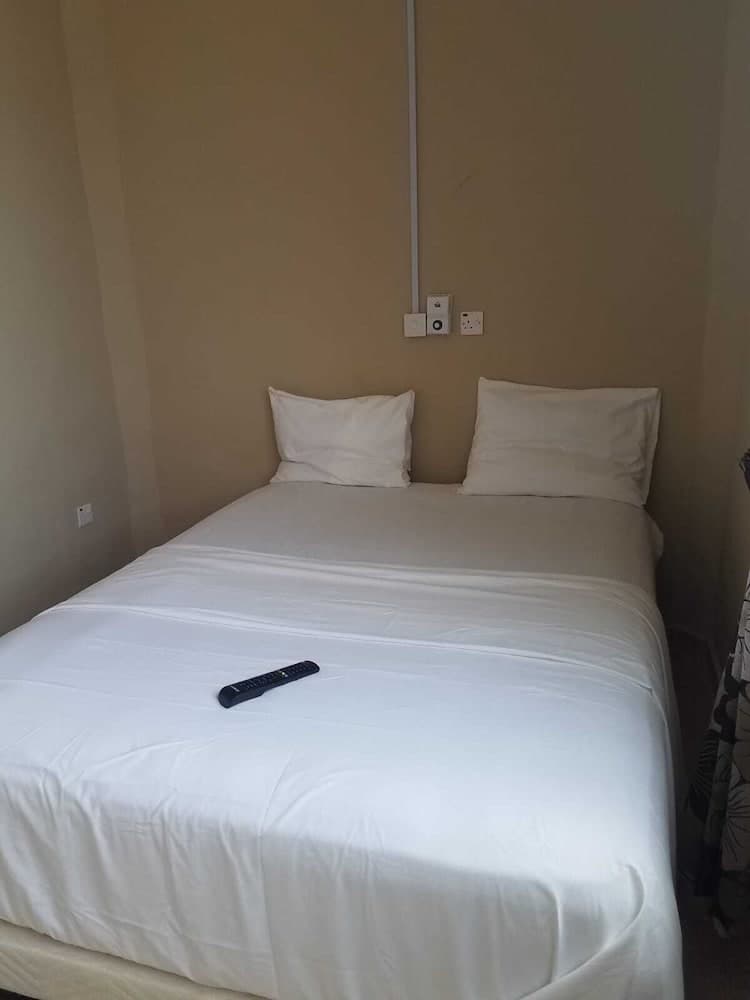 Bright Hotel & Suites