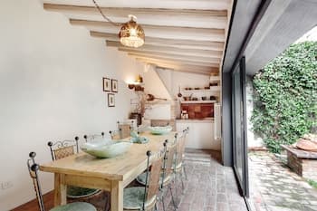 La Dimora Medievale Del Duca