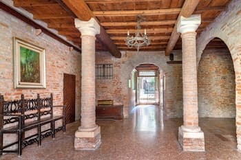 Exclusive Palazzo Schifanoia Apartment
