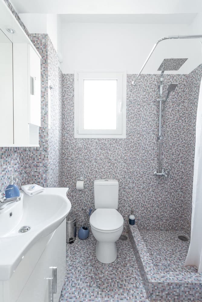 Island in the sky Acropolis & city views