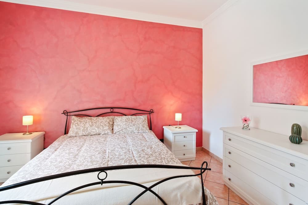 Central Balcony Apartment