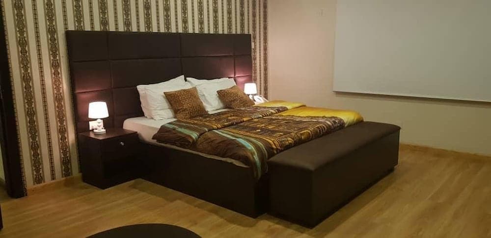 Bamboo Lounge and Guesthouse