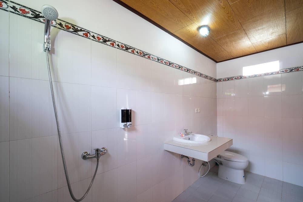 Anugrah Sari Homestay by WizZeLa