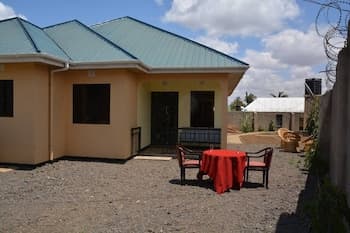 Mtango House Sakina - Hostel