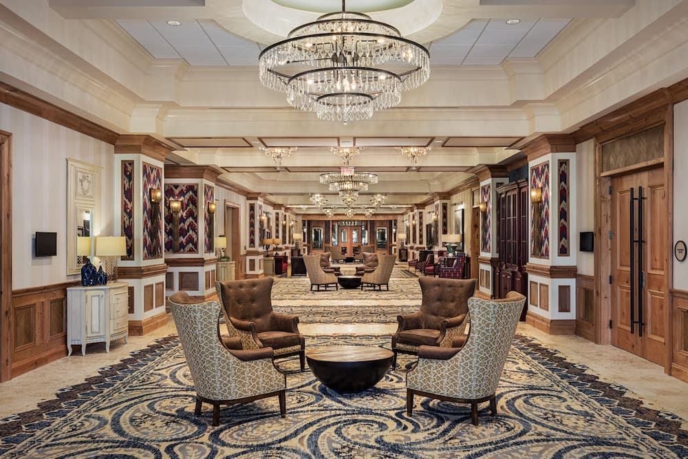 Brownwood Hotel & Spa