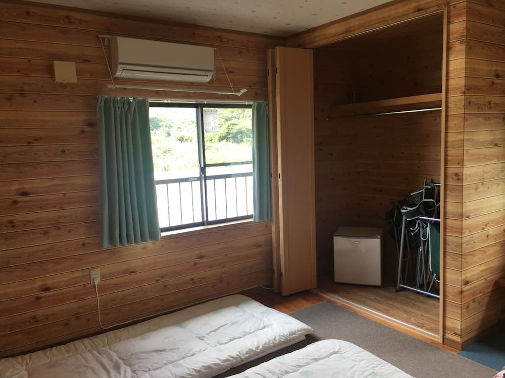 HEARTLAND HOUSE - Female or Couple Only