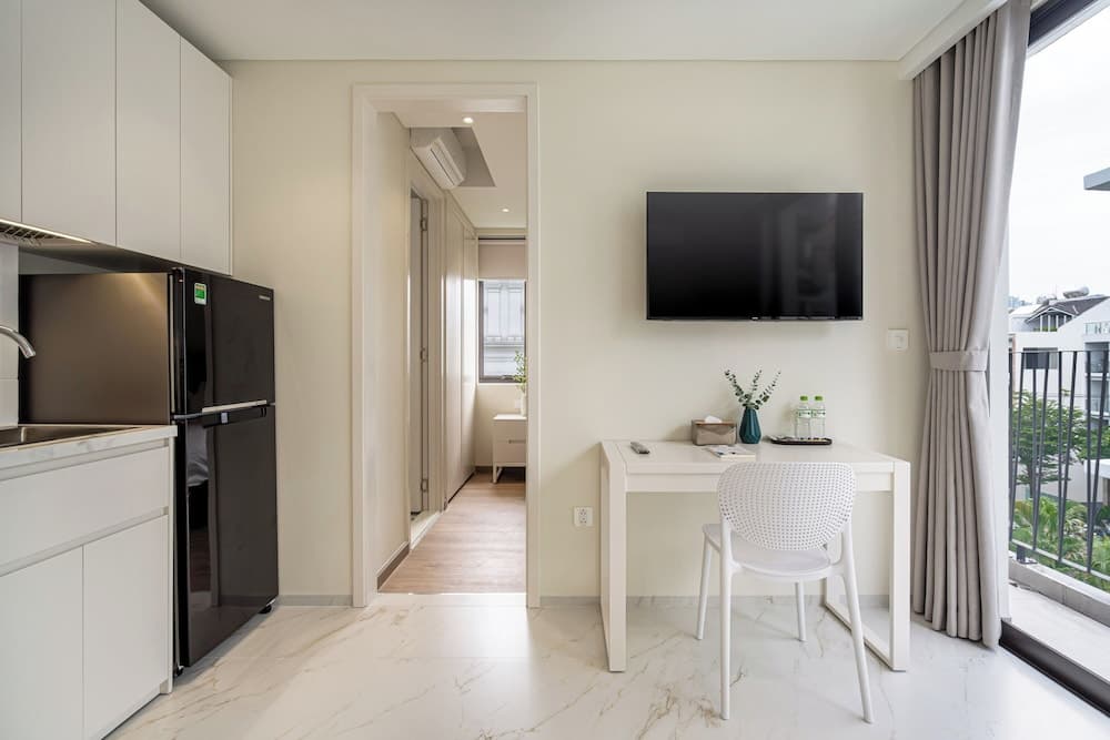 The Royal Hotel & Apartment