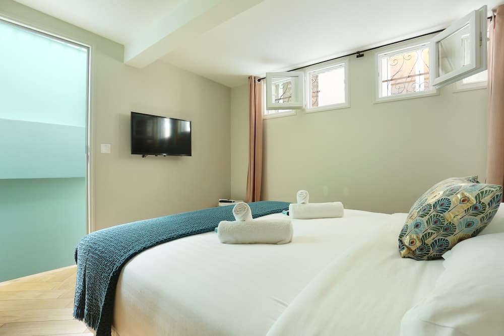 New and Lovely apartment center of Paris (Cléry)