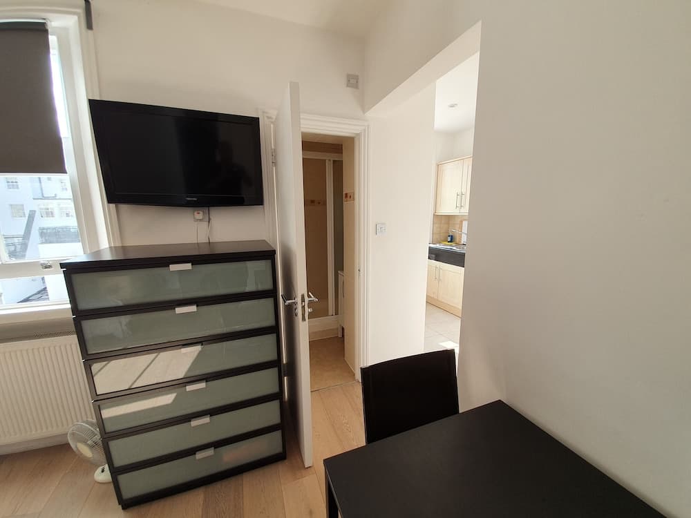 Studio Apartment in South Kensington 1