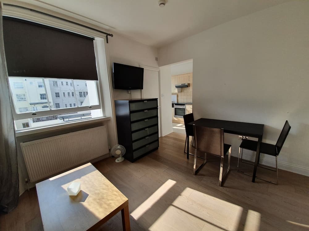 Studio Apartment in South Kensington 13