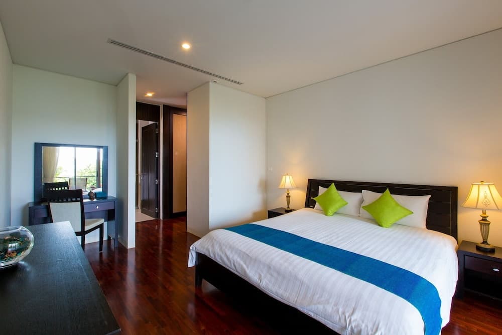 Kata Gardens Penthouse Seaview with Pool 8C