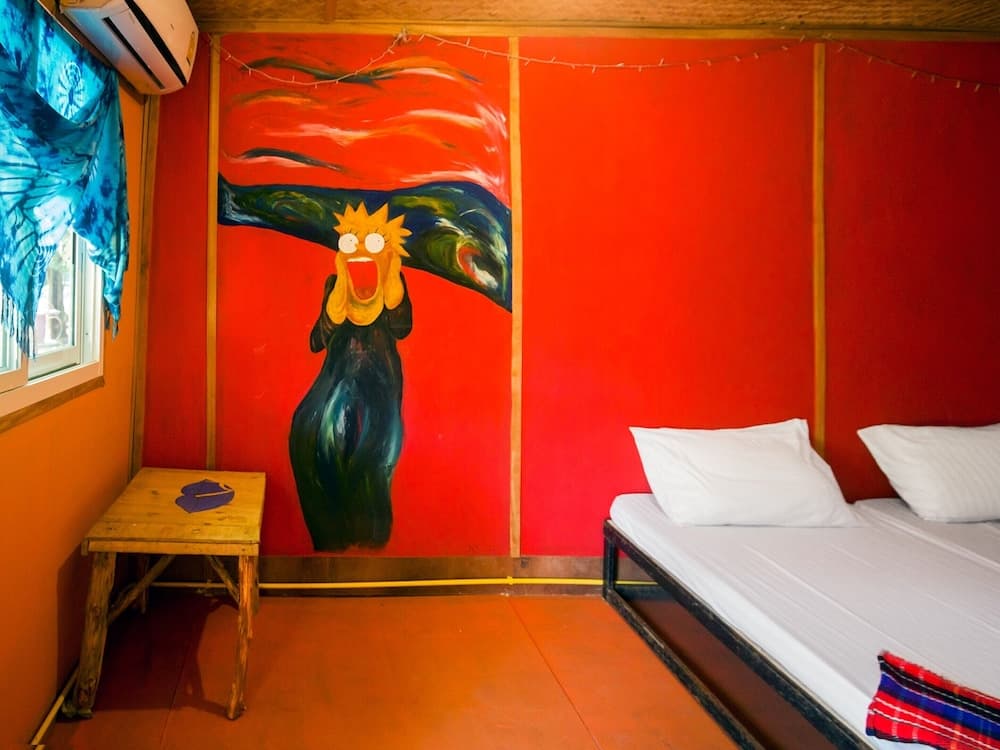 Wild Flower Hostel Koh Lanta