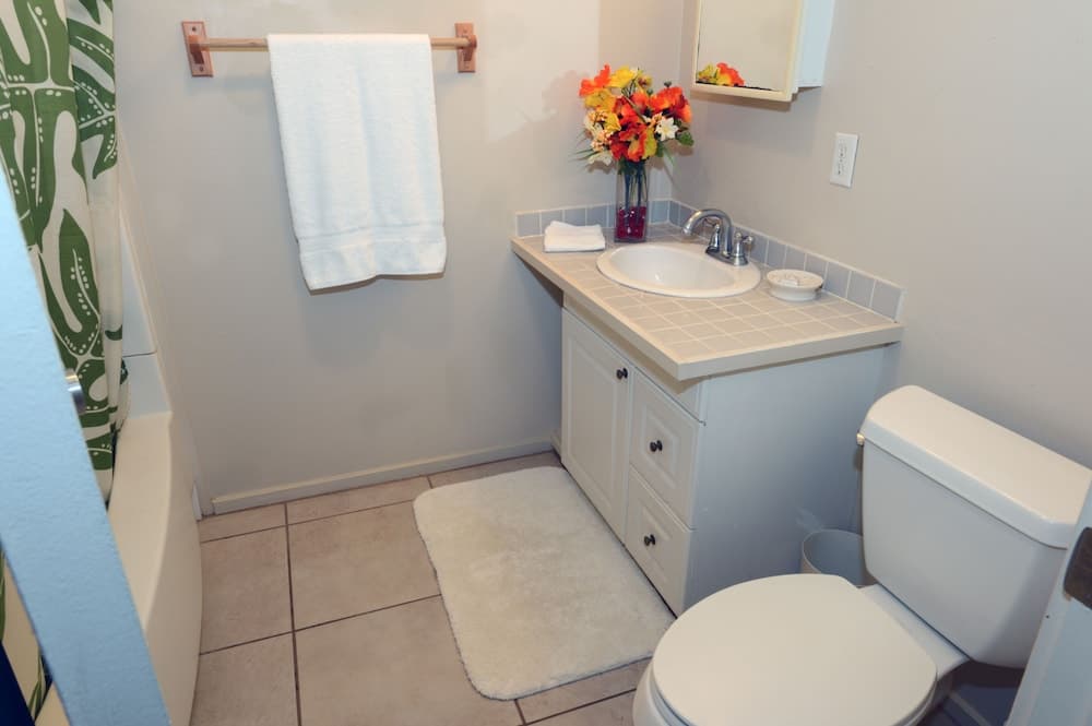 Waimanalo Beach Cottages