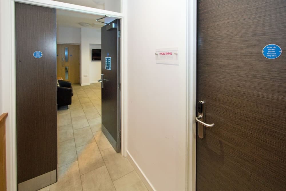 Canolfan Y Fron - Hostel