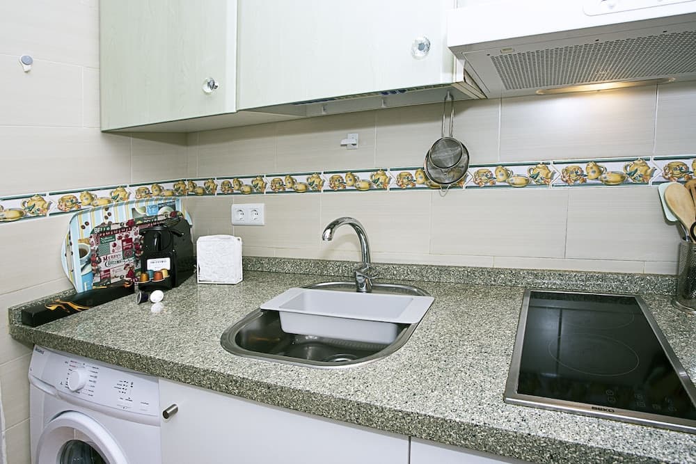 Rainbow & Pool Apartment