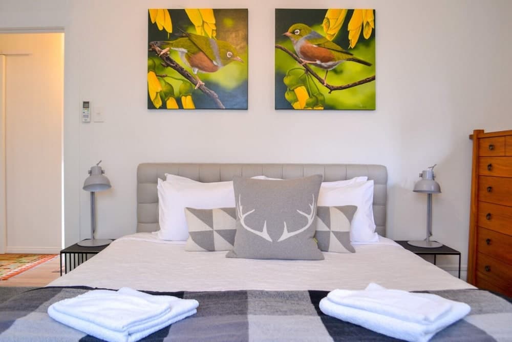 Heritage, Renovated 2 Bedroom Ponsonby Villa