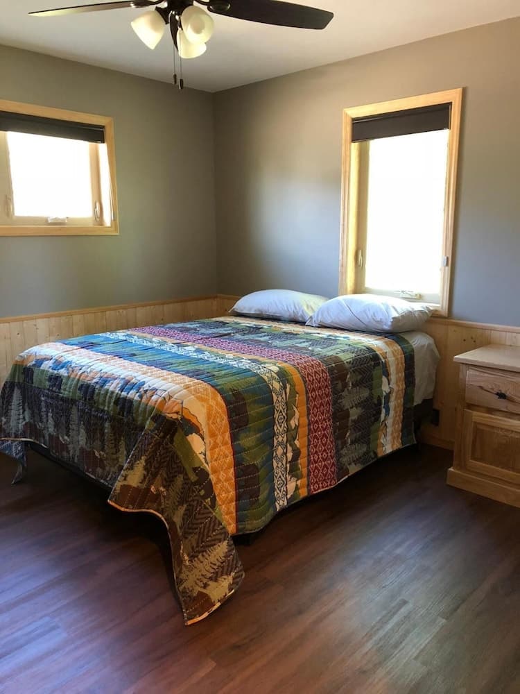 Blue Moon Resort and Motel