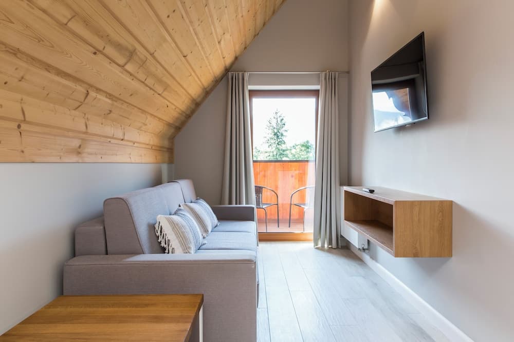 Royal Hill Residence