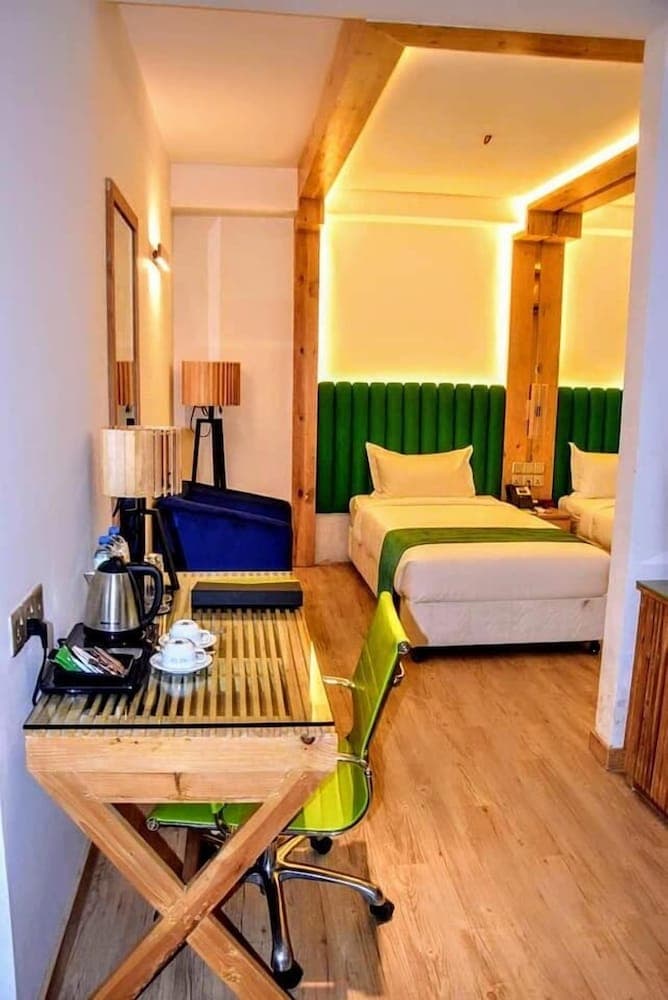 Grace Cox Smart Hotel